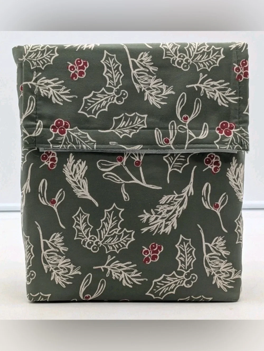 Threshold TWIN XL Performance Sheet Set Holly Berry Holiday